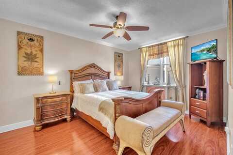 630 S Sapodilla Ave, West Palm Beach, FL 33401