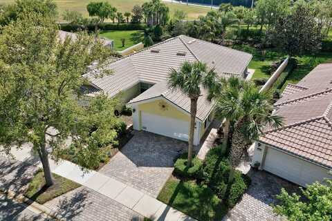 4959 Corsica Square, Vero Beach, FL 32967