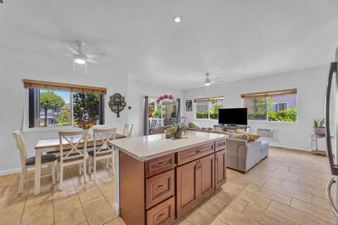 28 Polohina Ln, Lahaina, HI 96761