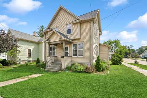 357 W SOUTH PARK Avenue, OSHKOSH, WI 54902