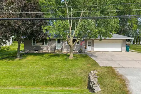 1900 OLDE CASALOMA Drive, APPLETON, WI 54913