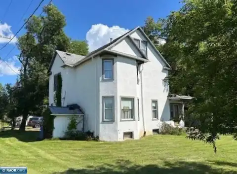 5104 1st Ave, Hibbing, MN 55746
