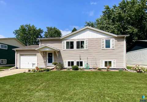4016 E 23rd St, Sioux Falls, SD 57103