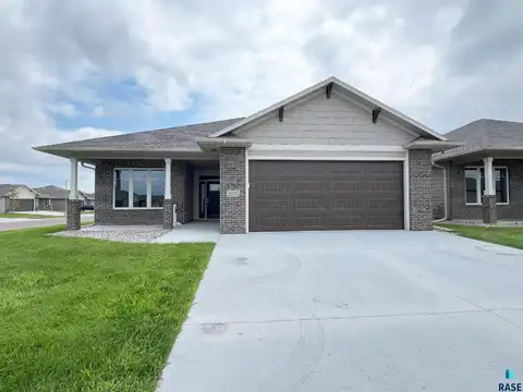 8101 W 24th St, Sioux Falls, SD 57106