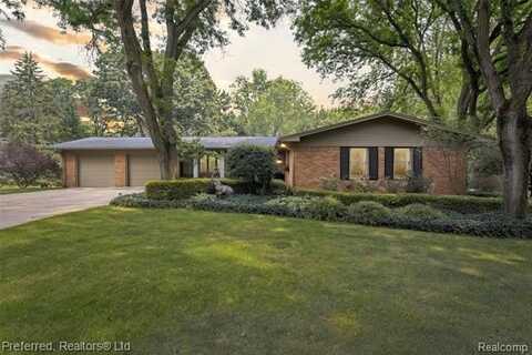 562 Burns Road, Milford, MI 48381