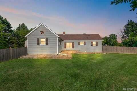 1267 S Cummings Road, Davison, MI 48423