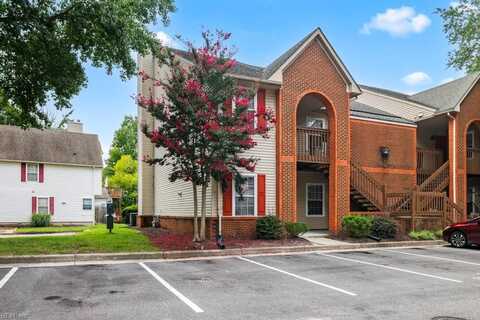 801 Gas Light Lane, Virginia Beach, VA 23462