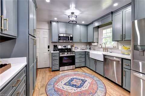 307 Lynchburg Drive, Newport News, VA 23606