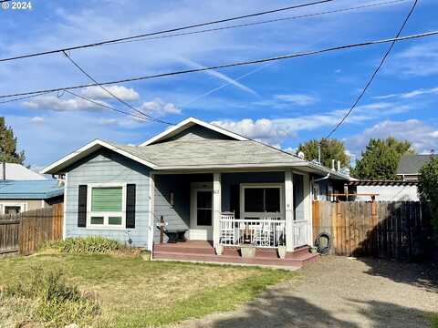 612 N MILL ST, Joseph, OR 97846