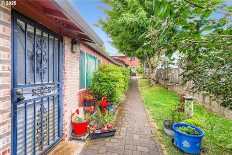 4620 NE LOMBARD ST, Portland, OR 97218