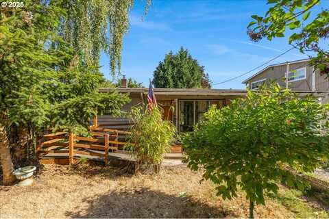7417 SE HENRY PL, Portland, OR 97206
