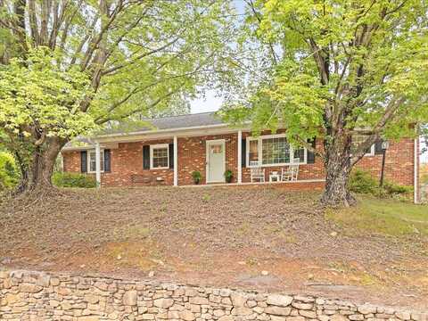 443 Ingal BLVD, Salem, VA 24153