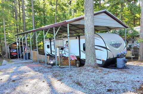 496 Laramie Drive, Bracey, VA 23919