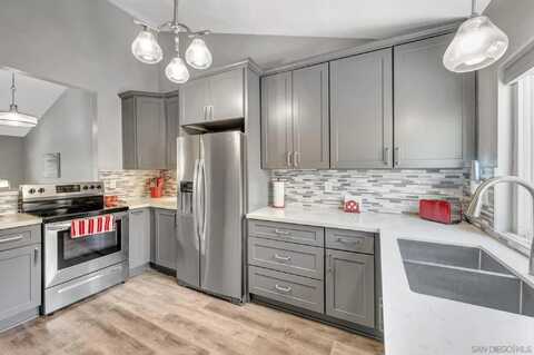 7700 Parkway Dr unit: 17, La Mesa, CA 91942