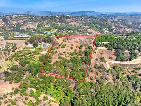 3240 Via Del Cielo unit: 09, Fallbrook, CA 92028
