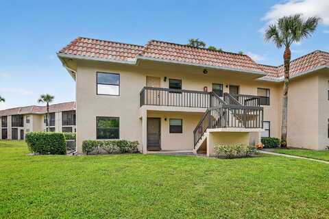 6820 Palmetto Circle S, Boca Raton, FL 33433