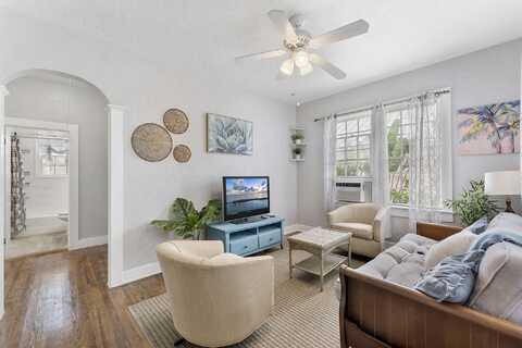721 N H Street, Lake Worth, FL 33460