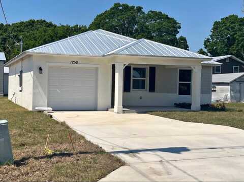 1250 NW Antoch Avenue, Stuart, FL 34994