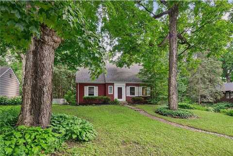 19135 Highland Avenue, Deephaven, MN 55391
