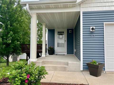 27 Benson Trail, North Mankato, MN 56003