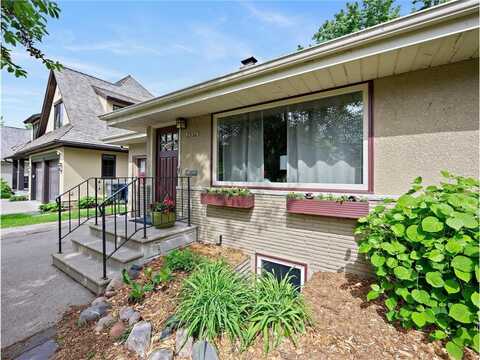 2532 Upton Avenue S, Minneapolis, MN 55405