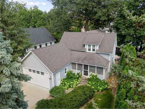 4295 Northern Road, Deephaven, MN 55331