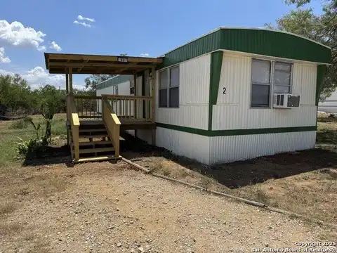 6060 Mount Olive, Adkins, TX 78101