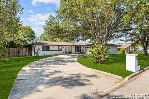 446 Spaceway Dr, Windcrest, TX 78239