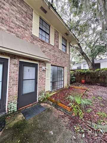 2220 E Victory Drive, Savannah, GA 31404