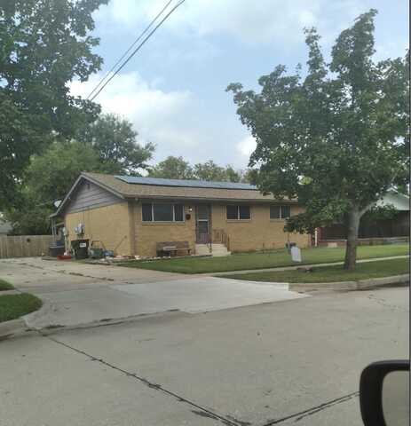 2220 E Blake St, Wichita, KS 67211