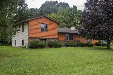 1981 Circle High Road, Cottage Grove, WI 53527
