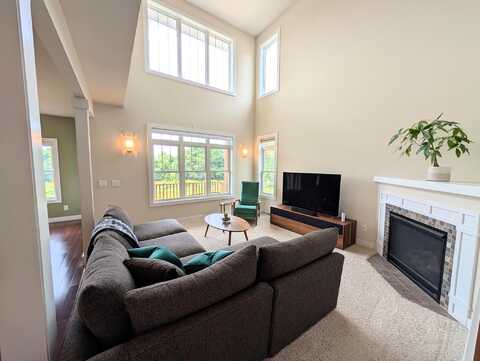 802 Pine Hill Drive, Verona, WI 53593