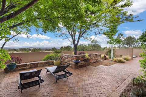 11 Entrada Descanso, Santa Fe, NM 87506
