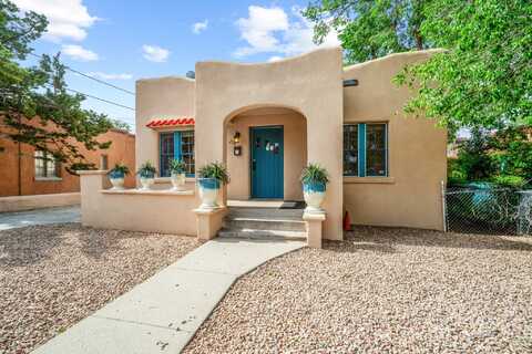 216 McKenzie Street, Santa Fe, NM 87501