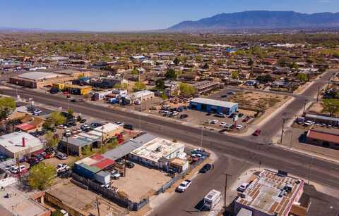 237 OLD COORS Drive SW, Albuquerque, NM 87121