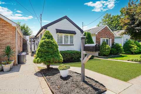 24 Marscher Place, Staten Island, NY 10309