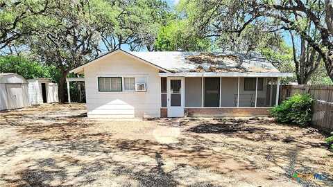 1432 N Walnut Avenue, New Braunfels, TX 78130