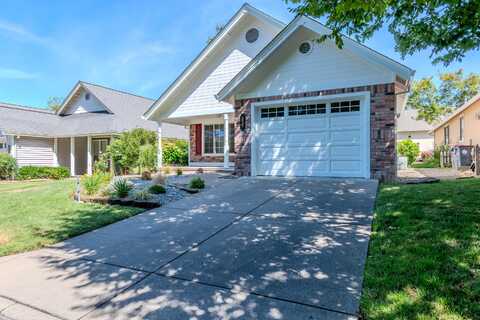3535 South Village Drive, Medford, OR 97504