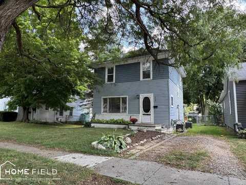 638 N Park, Owosso, MI 48867