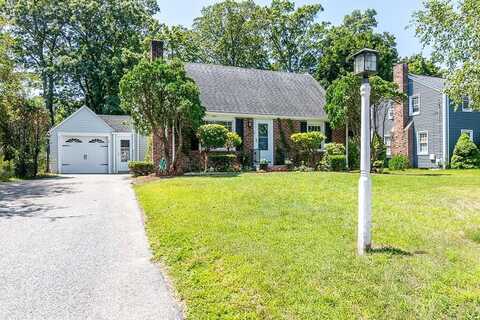 69 Delwood Road, Warwick, RI 02889