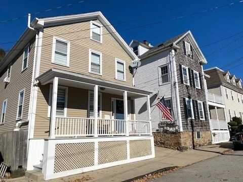 14 Lee Avenue, Newport, RI 02840