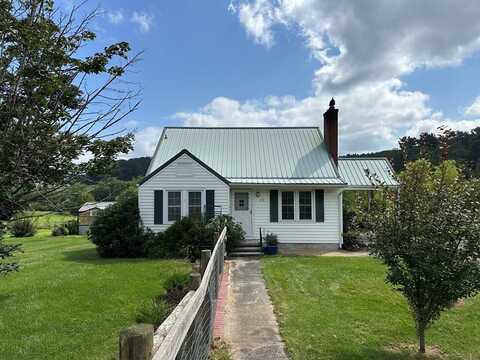 415 Joy Ranch Rd, Woodlawn, VA 24381