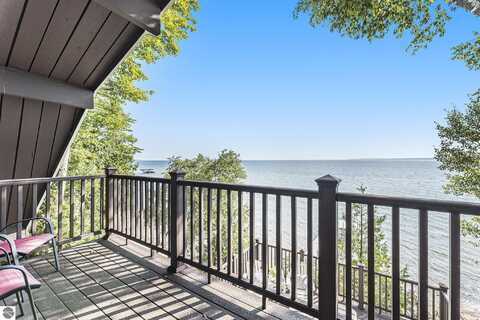 1109 S Nanagosa Trail, Suttons Bay, MI 49682