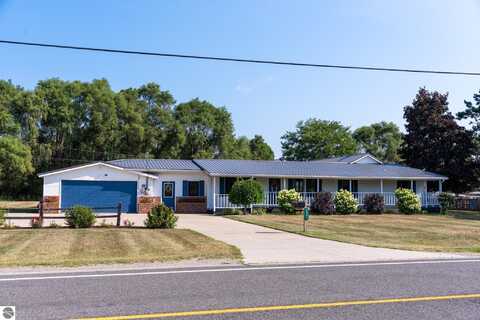 5806 W Weidman Road, Weidman, MI 48893