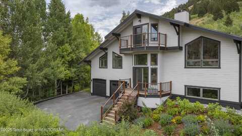 2122 HIDDEN RANCH Lane, Jackson, WY 83001