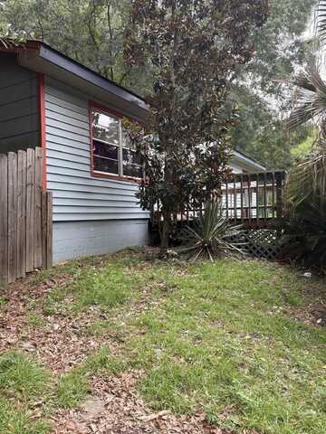 1212 Stone Road, Tallahassee, FL 32303