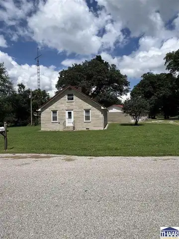 3877 S Merom Station Road, Merom, IN 47861