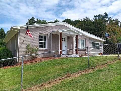 866 Mountain Road, Asheboro, NC 27205