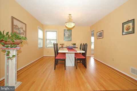 7 ROBERT DRIVE, PRINCETON JUNCTION, NJ 08550