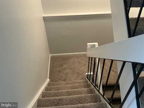328 COMPTON COURT, WILMINGTON, DE 19801